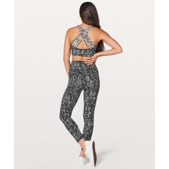 Lululemon Free To Be Moved Bra Chirasu Black Chirakasu Alpine White Size 4 - Picture 4 of 8